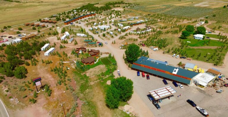 dutch john resort mountain luxury cabins rv park convenience store gas station bar and grill restaurant water toys green river fishing guides float trips