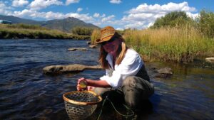 Green river trout fishing in a drift boat Dutch john resort fly fishing guides