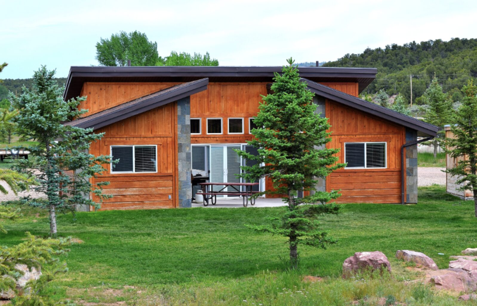Screen Shot 2025-04-30 at 1.31.02 PM Year-Round Private Luxury Family & Individual Mountain Cabin At Dutch John Resort At Flaming Gorge.