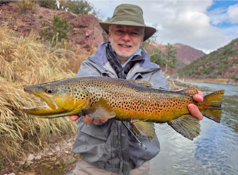 yellow boat for rafting